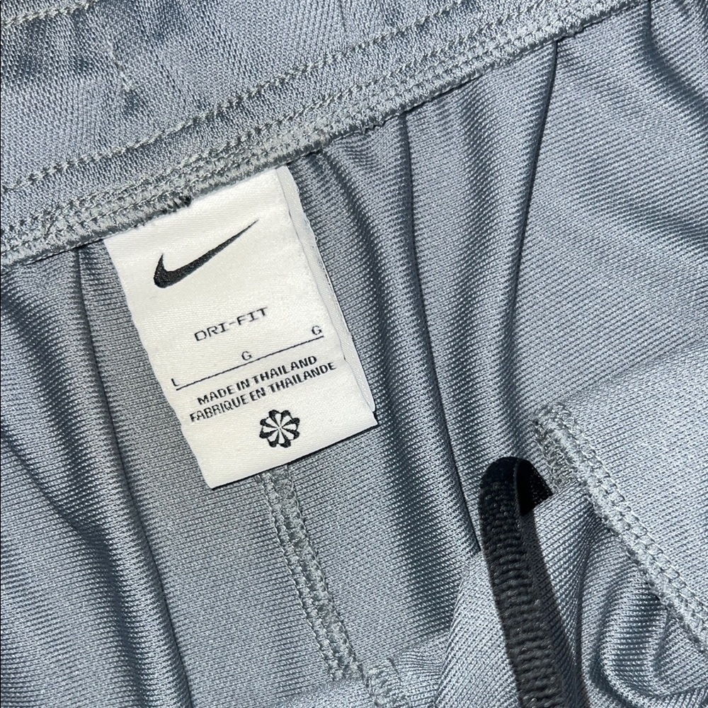 Nike Men's Gray and Black Athletic Shorts - Picture 2 of 8